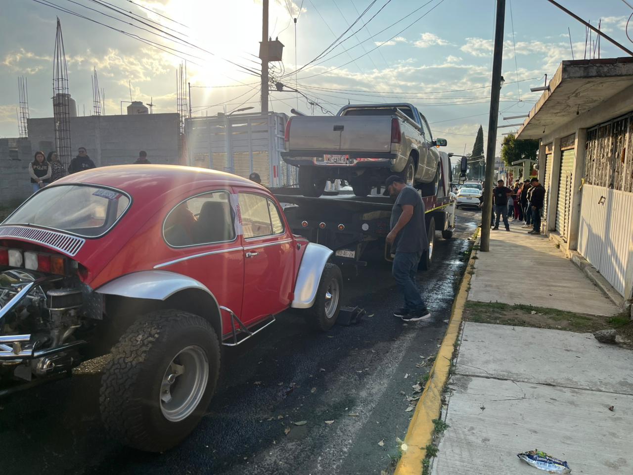 Cateo en Chiautempan deja cuatro vehículos asegurados
